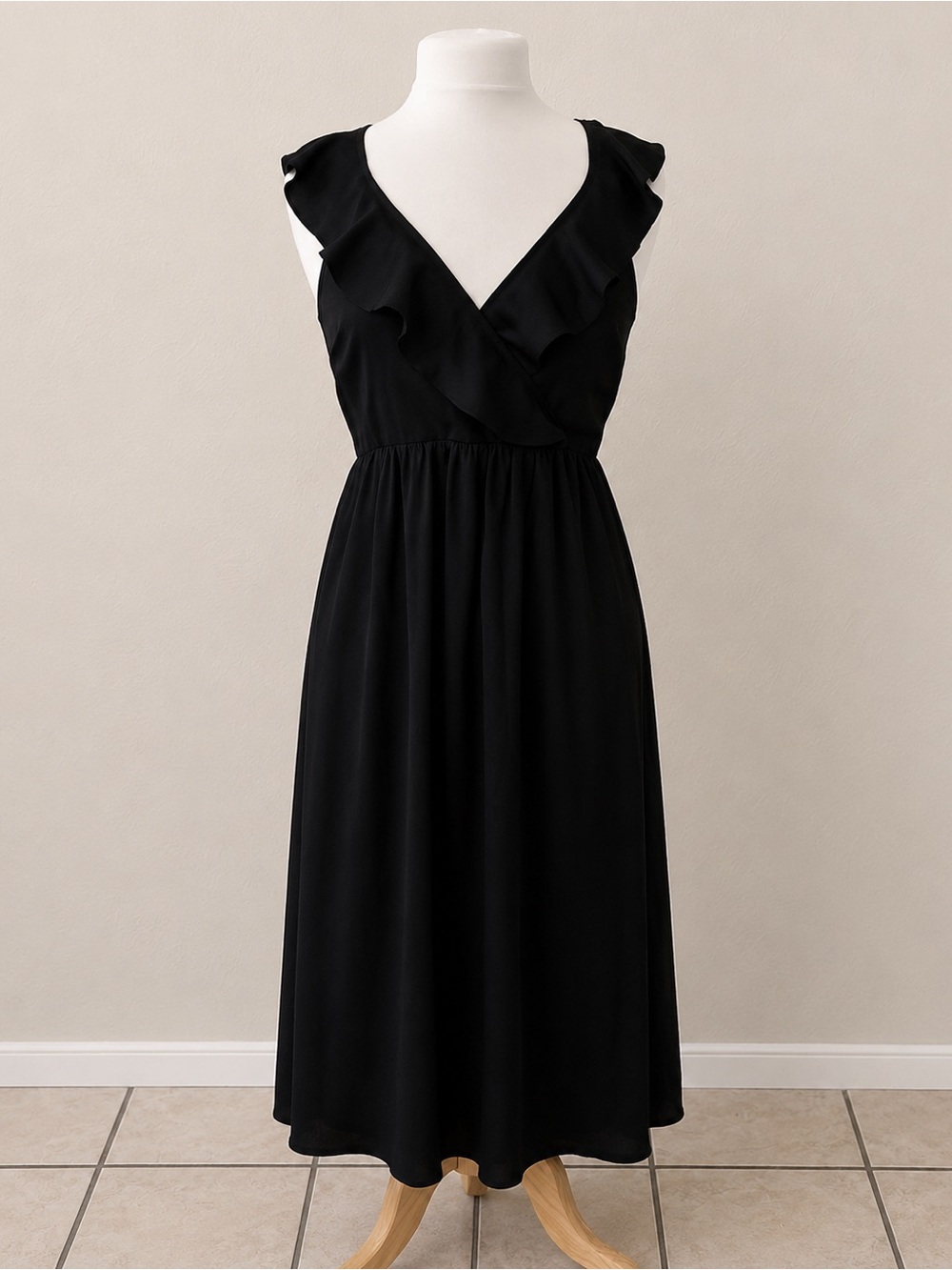 Madewell Black V-Neck Ruffle Midi Dress